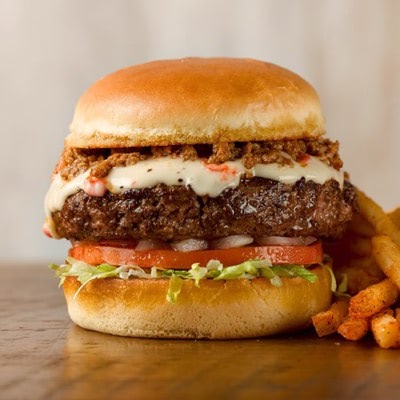 Bacon Cheeseburger, Bubba's 33 Burgers